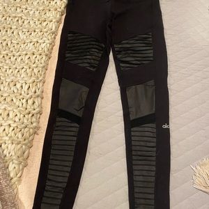 ALO Yoga ribbed leggings